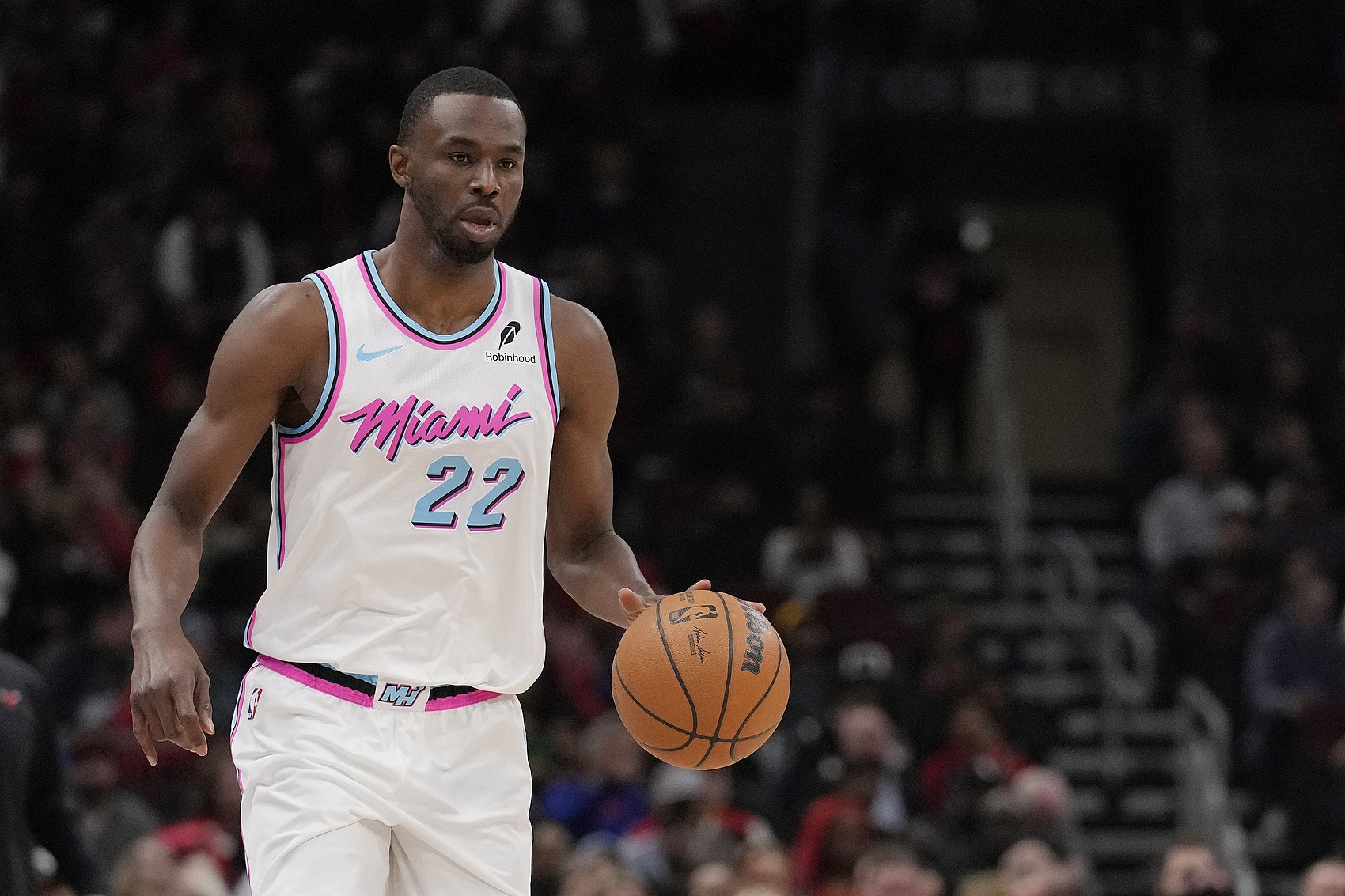 美媒设想三方交易：湖人得维金斯辅佐詹东 八村塁&amp;克内克特赴热火