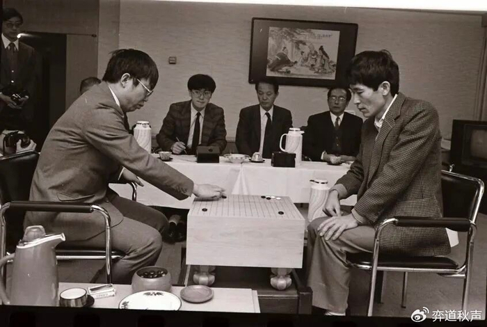 麻将胡了2-聂卫平再获擂台赛三连胜 扳倒酒井猛 迫使日方闭幕式变恳亲会|日本|中日|聂老|山城宏|马晓春_新浪体育_新浪新闻