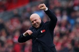 斯洛特：柯蒂斯-琼斯攻防两端都表现不错 布拉德利能得到一些时间