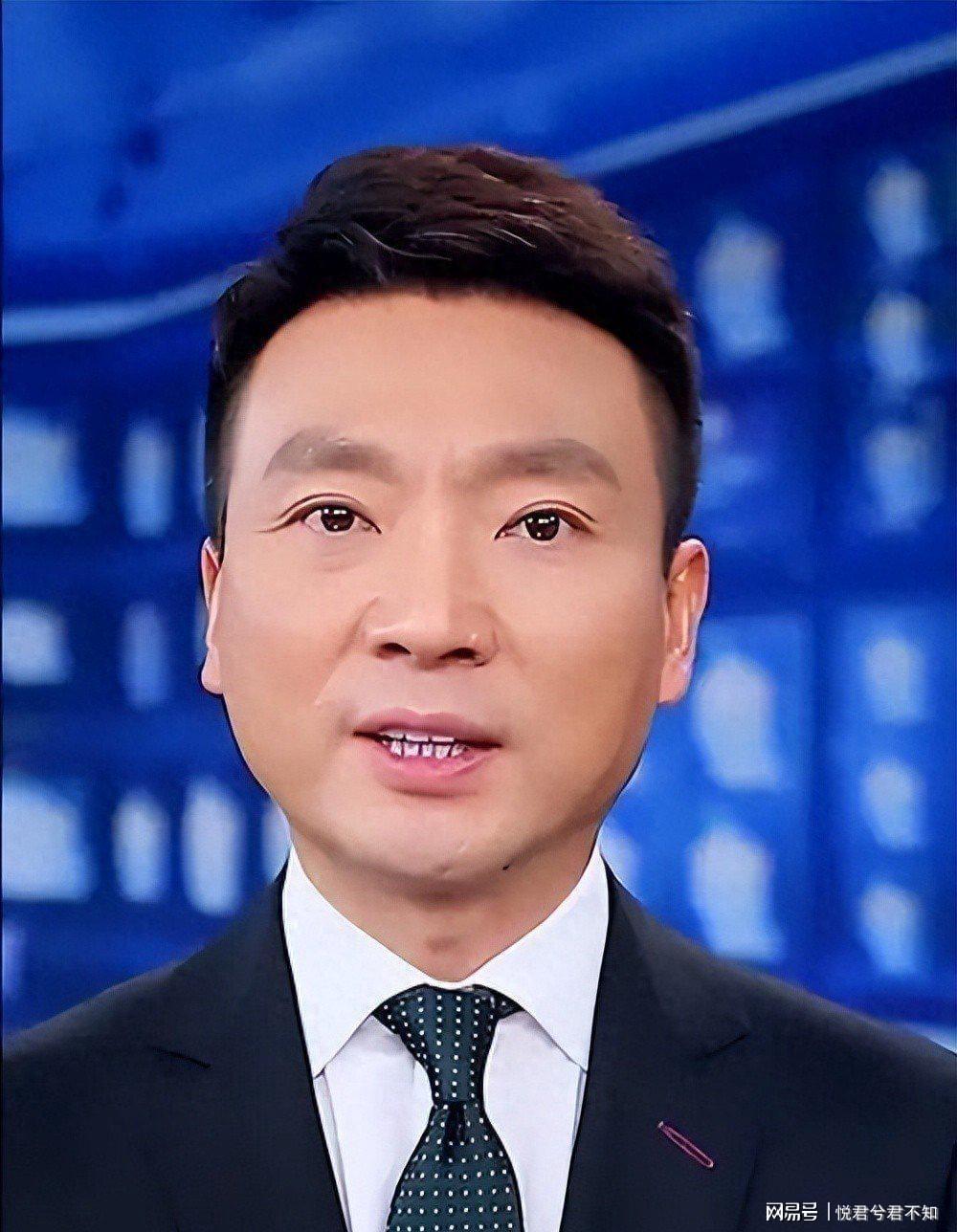 “央视一哥”康辉:丁克一辈子,却在四十六岁的一通电话让他后悔